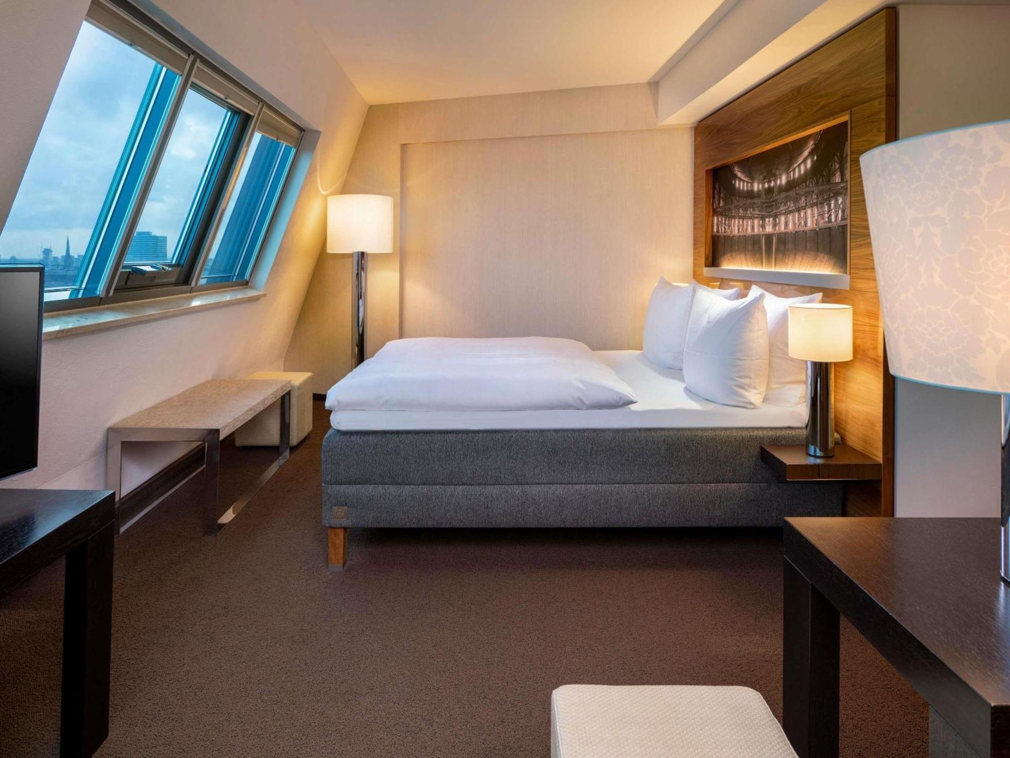 Junior King Suite