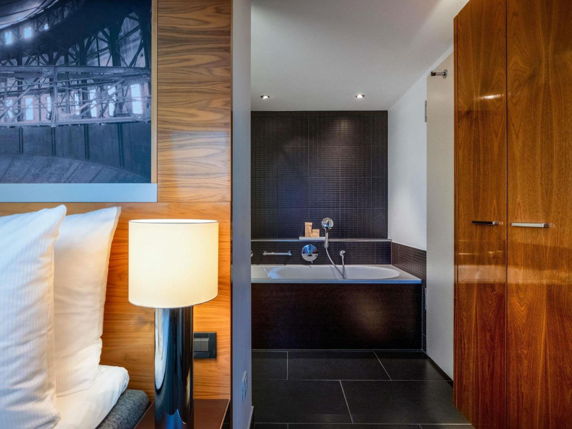 Junior King Suite